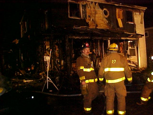 jan18 fire16.jpg (57207 bytes)