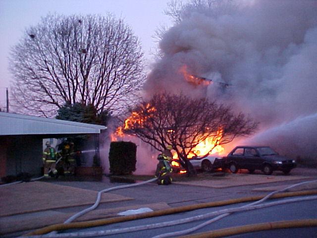 jan18 fire7.jpg (64285 bytes)